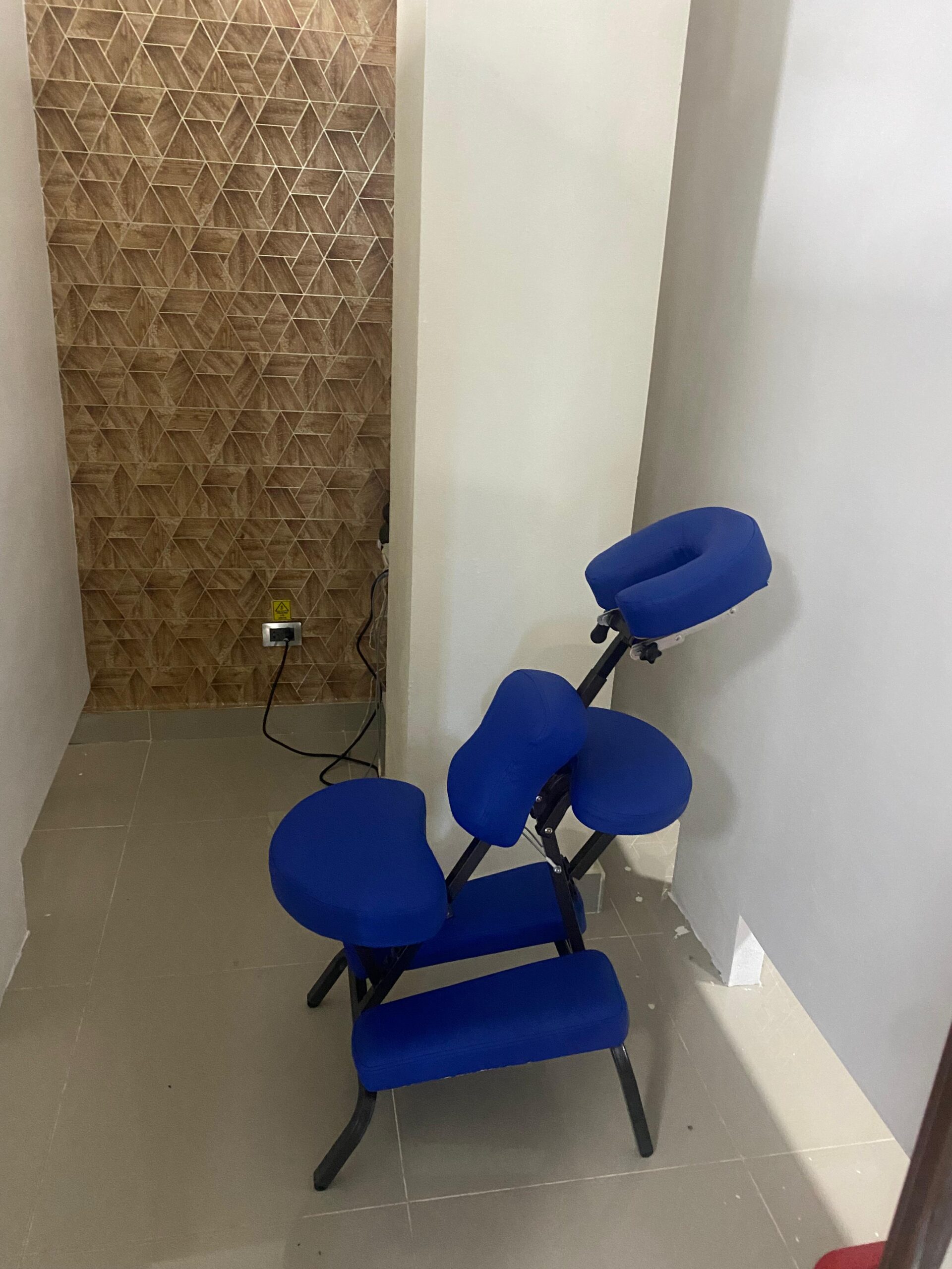 CRHATFI, SRL Clínica de Rehabilitación y Terapia Física - Silla terapia